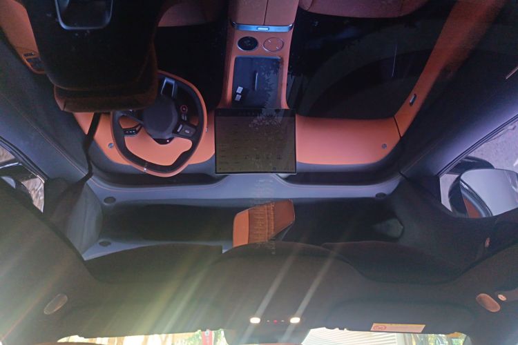 小米汽车 小米YU7 2025款 超长续航高性能四驱Max版局部细节22