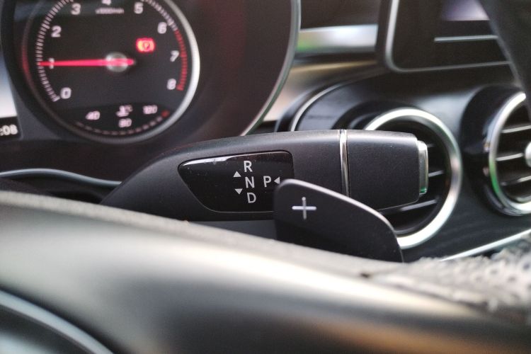 奔驰C级 2016款 C 180 L 运动型中控内饰18