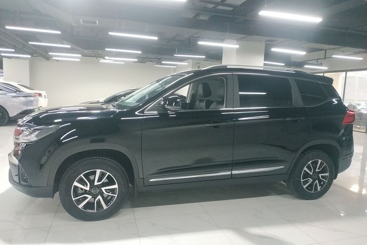 东风风行 风行T5 2022款 盛世款 1.6L 手动筑梦版五座车身外观6003