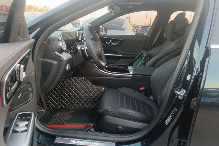 奔驰C级 2024款 C 260 L 运动版中控内饰7003