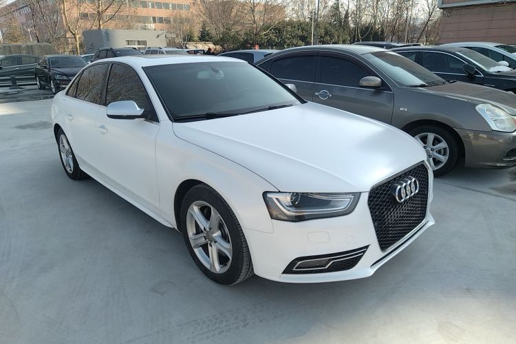奥迪A4L 2015款 45 TFSI quattro个性运动型车身外观3