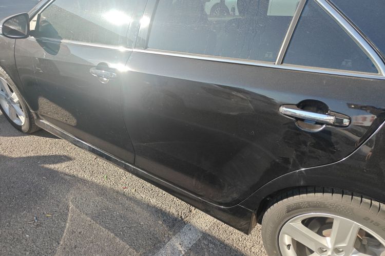 丰田 凯美瑞 2012款 骏瑞 2.0S 耀动版车身外观4