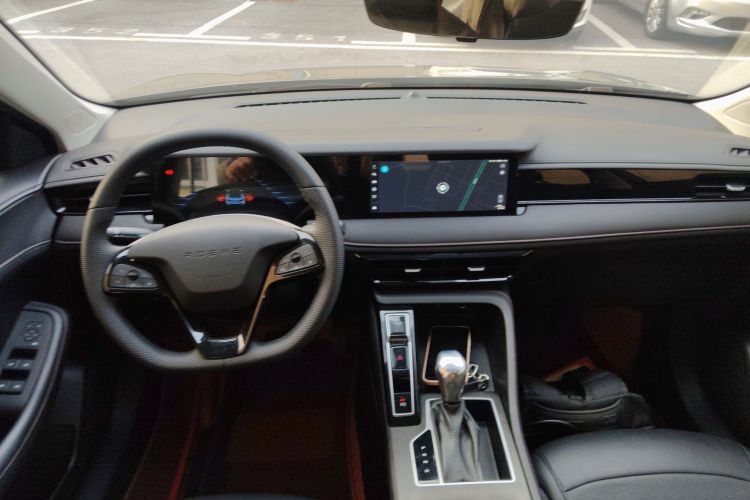 荣威i5 2023款 1.5L CVT尊荣版中控内饰12