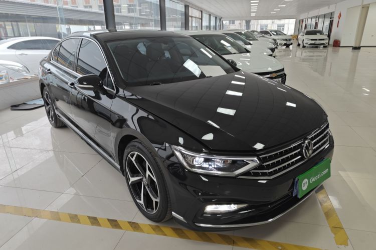 大众 迈腾 2023款 200万辆纪念版 330TSI DSG领先型车身外观6002