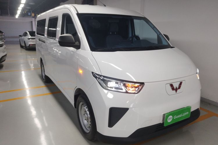 五菱汽车 五菱扬光 2024款 300km 舒适型客车版 60kW车身外观3