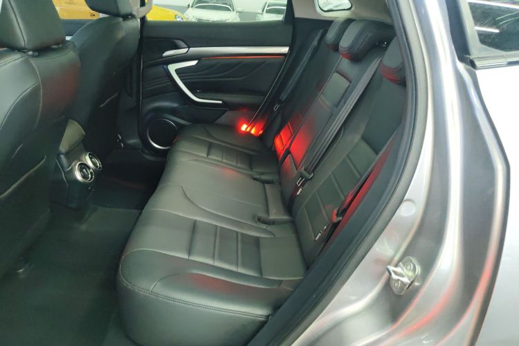 魏牌 VV7 2017款 2.0T 豪华型中控内饰7004