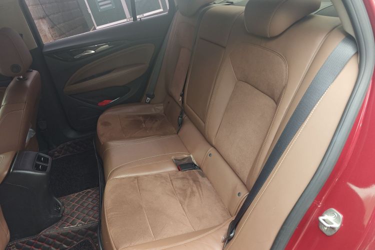 别克 君威 2017款 20T 豪华型中控内饰21