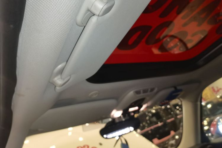 MINI 2018款 1.5T COOPER 经典派中控内饰22