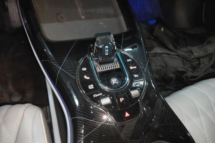 比亚迪 海豹 2022款 550km 标准续航后驱版尊贵型中控内饰18