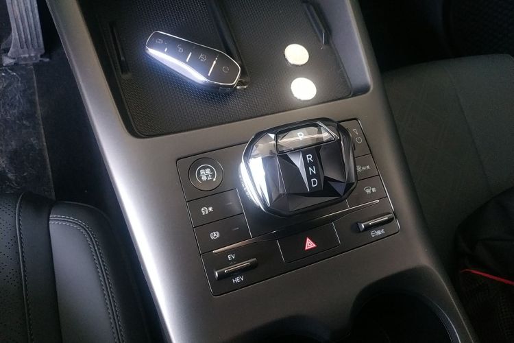 比亚迪 秦PLUS 2025款 DM-i 智驾版 55KM领先型中控内饰18