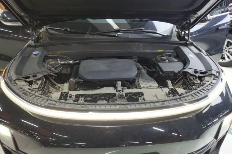 理想汽车 理想L9 2022款 Max机舱底盘24