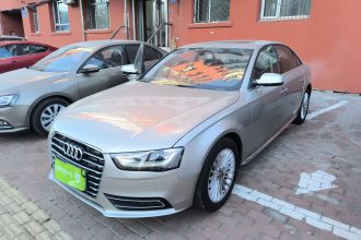 奥迪A4L 2016款 35 TFSI 典藏版 自动标准型