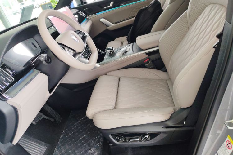 比亚迪 唐新能源 2025款 DM-i 115KM 旗舰型局部细节19