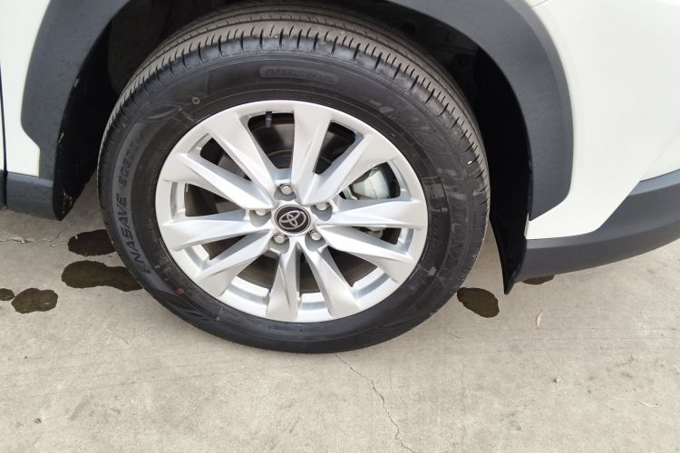 丰田 卡罗拉锐放 2023款 2.0L 精英版车身外观10