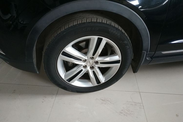 众泰T700 2017款 1.8T 双离合尊贵型车身外观6001