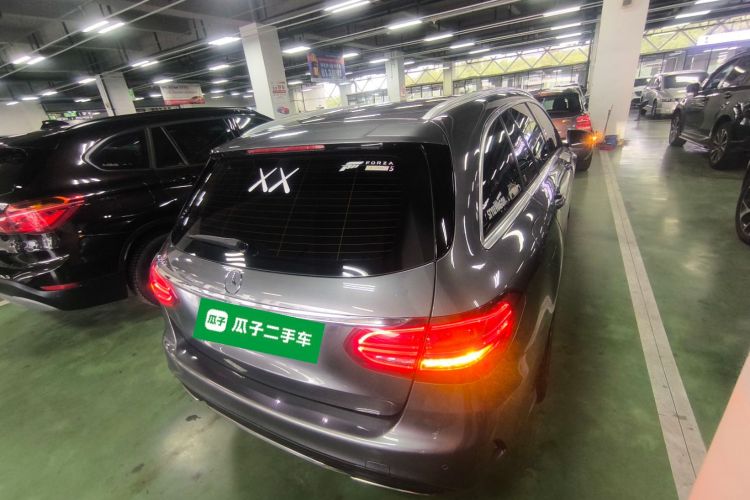 奔驰C级(进口) 2019款 C 260 旅行轿车车身外观7