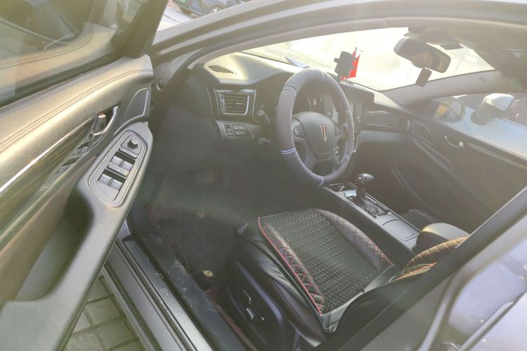 红旗H7 2019款 2.0T 旗舰版中控内饰20