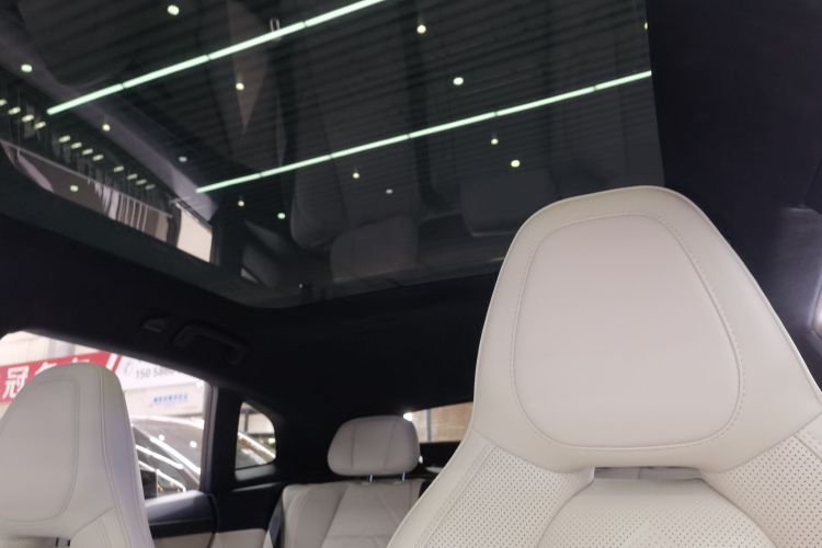 极氪001 2023款 WE版 86kWh中控内饰22