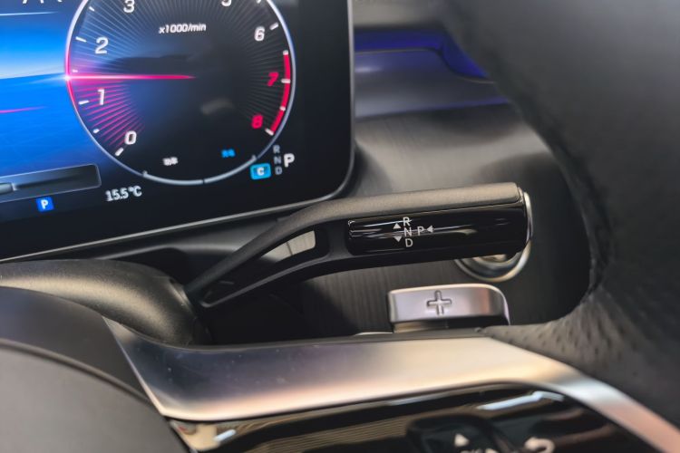 奔驰C级 2023款 改款 C 200 L 运动版中控内饰18