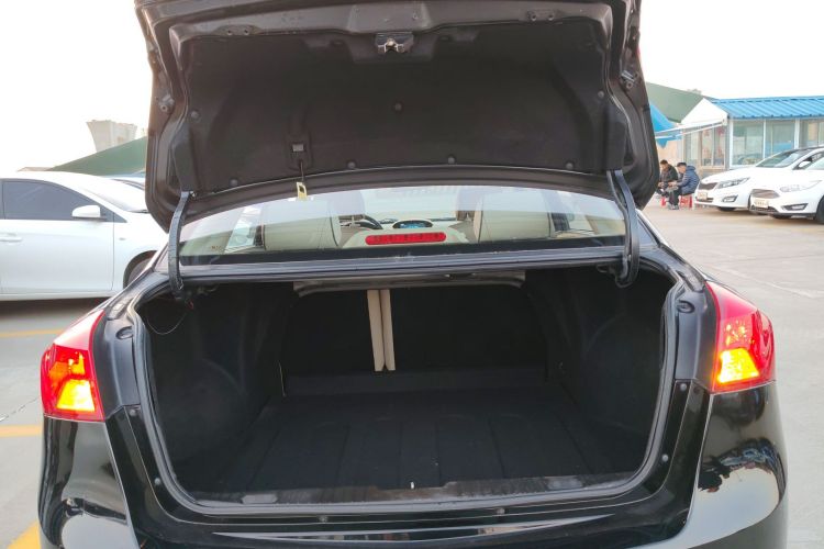 别克 凯越 2015款 1.5L 自动经典型机舱底盘23