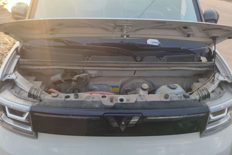 五菱汽车 宏光MINIEV 2022款 GAMEBOY 200km 玩咖款 磷酸铁锂机舱底盘24