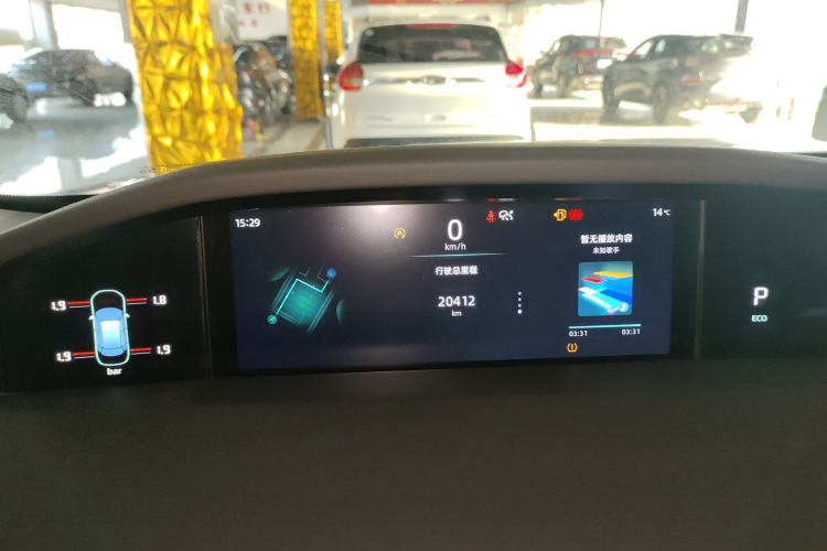 长安UNI-K 2023款 2.0T 两驱悦尚型中控内饰14