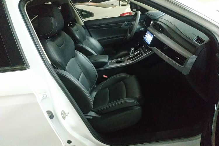 吉利汽车 博越 2021款 1.8TD DCT两驱亚运舒适版中控内饰41