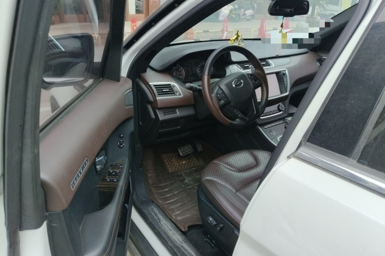 陆风X7 2015款 2.0T 全景尊贵版中控内饰20