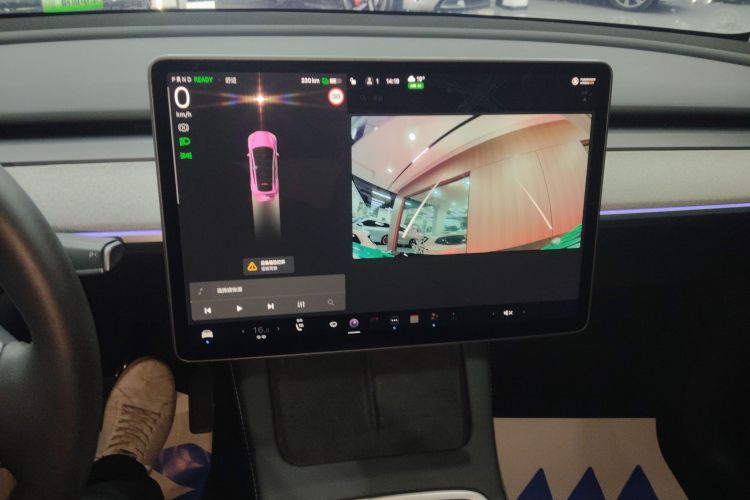 特斯拉 Model Y 2023款 后轮驱动版中控内饰16