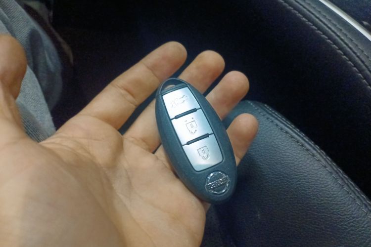 日产 奇骏 2016款 2.5L CVT运动版 4WD中控内饰7001