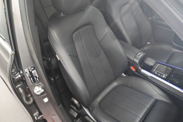 奔驰GLB 2022款 改款 GLB 200 时尚型局部细节41