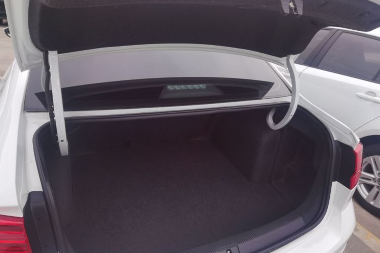 大众 2019款 改款 宝来·传奇 1.5L 自动时尚型 国VI机舱底盘23