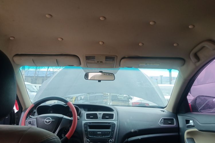 海马 福美来 2015款 1.6L 手动品尚型中控内饰22