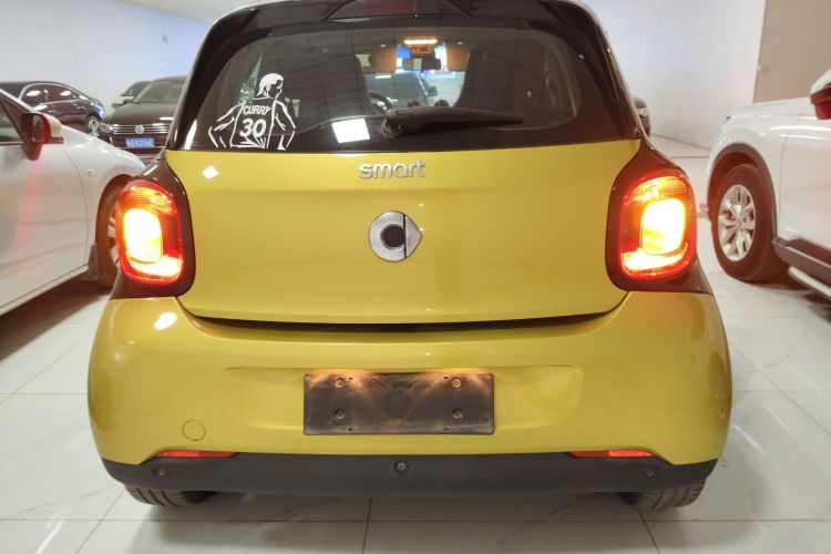 smart forfour 2016款 0.9T 66千瓦先锋版车身外观6004