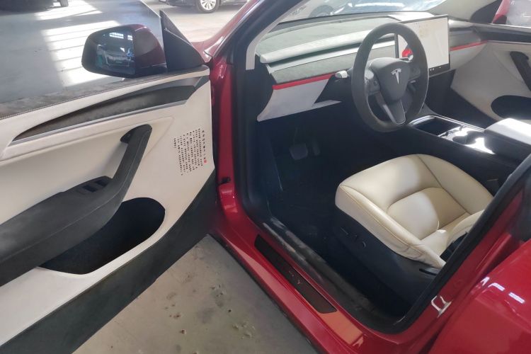 特斯拉 Model Y 2021款 长续航全轮驱动版中控内饰20