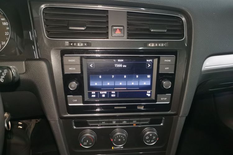 大众 高尔夫 2018款 1.6L 自动舒适型中控内饰16