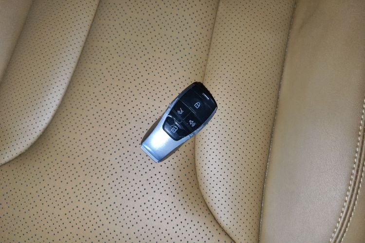 北京汽车 北京X7 2020款 1.5TD DCT致领版中控内饰11