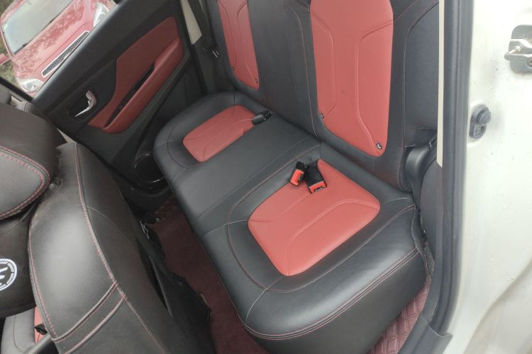 哈弗H1 2016款 改款 蓝标 1.5L 手动豪华型中控内饰21