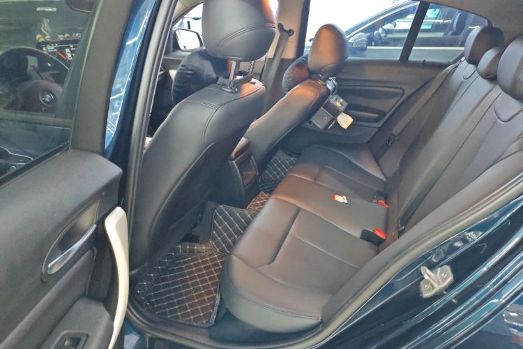 宝马1系(进口) 2013款 改款 116i 都市型中控内饰7004