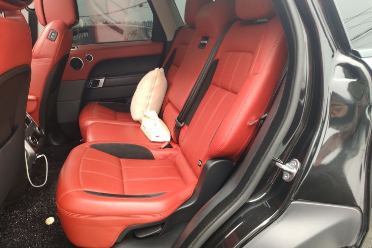 路虎 揽胜运动版 2020款 3.0 L6 HSE DYNAMIC中控内饰21