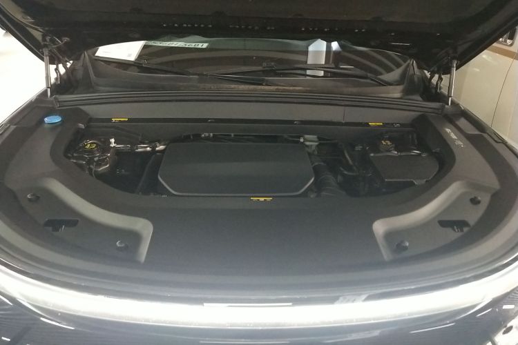 理想汽车 理想L9 2023款 Pro机舱底盘24