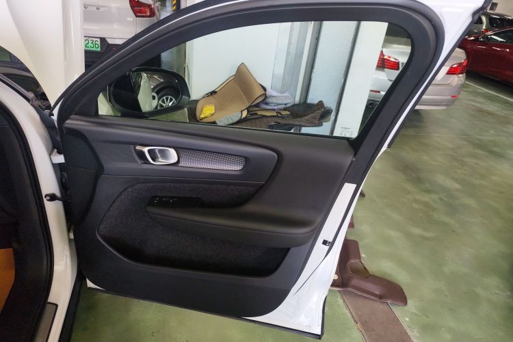 沃尔沃XC40新能源 2021款 P8 纯电 四驱智雅运动版中控内饰7005