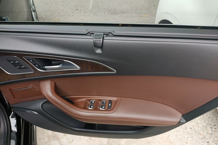 奥迪A6L 2016款 50 TFSI quattro 尊享型中控内饰7006