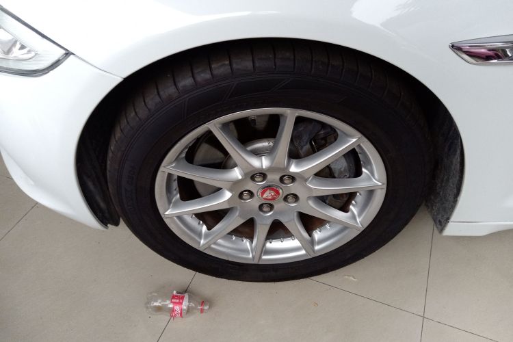 捷豹XJ 2015款 XJL 3.0 SC 典雅商务80周年典藏版车身外观6006