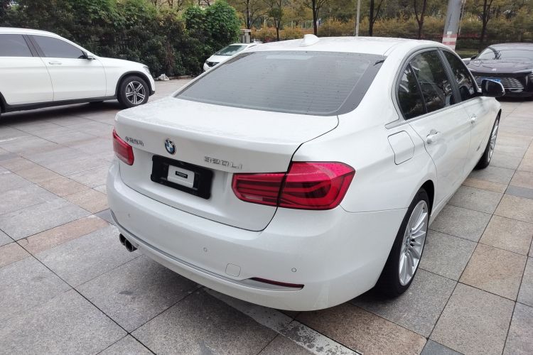 宝马3系 2018款 320Li 时尚型车身外观9