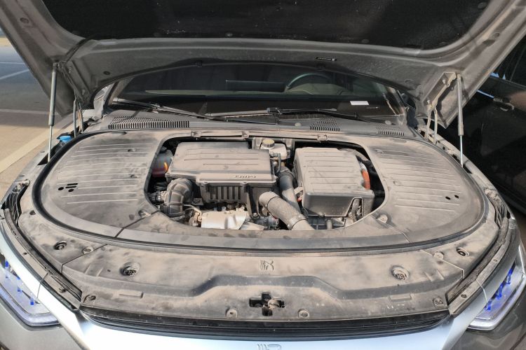 比亚迪 汉 2022款 DM-i 121KM 尊荣型机舱底盘24