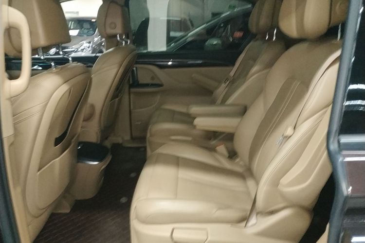 别克GL8 2018款 ES 28T 旗舰型 国VI中控内饰21