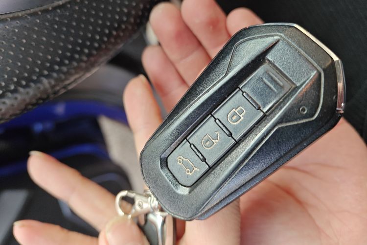 江铃 驭胜S330 2016款 1.5L GTDi 自动四驱旗舰版中控内饰11