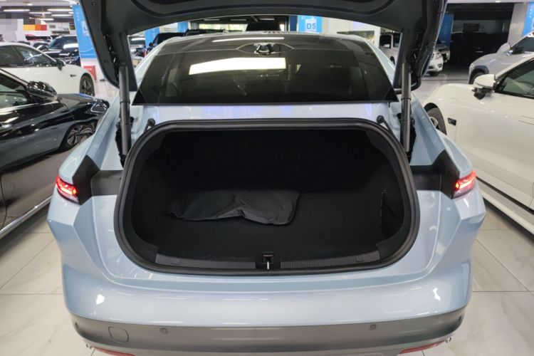 蔚来ET5 2022款 75kWh机舱底盘23