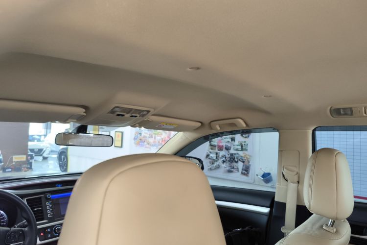 丰田 汉兰达 2015款 2.0T 四驱精英版 7座中控内饰22